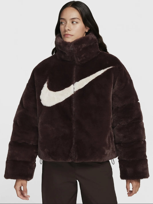 Felpa Nike Donna in Pelliccia Sintetica Marrone con Maxi Logo Swoosh