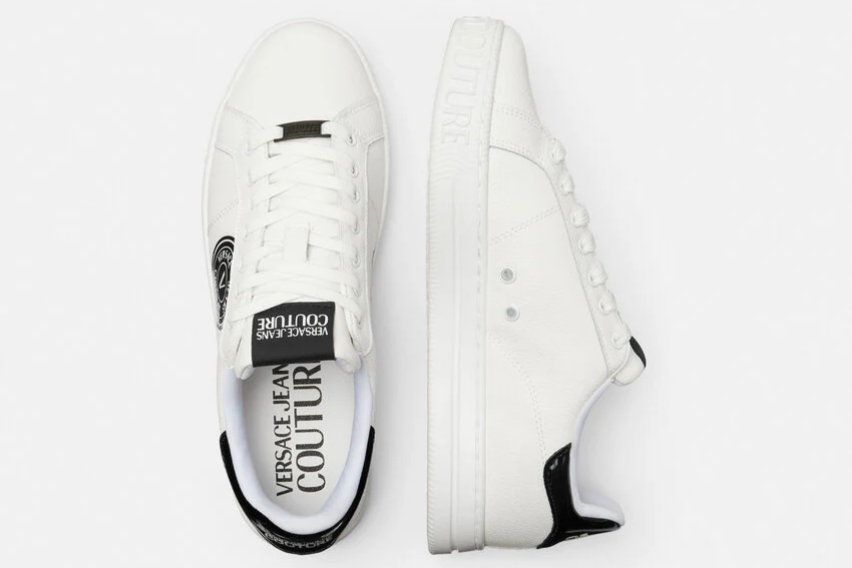 Sneakers Versace Jeans Couture bianche da uomo – Logo laterale nero + Pulitore scarpe con spugnetta Collonil Boom Schuhputzset in omaggio